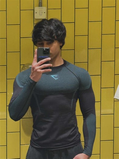 Discover the New Onyx Gymshark Collection