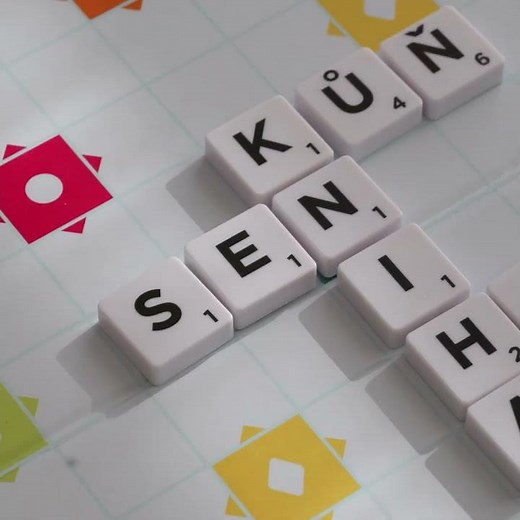 Scrabble – hra, kde slova mají sílu! 🔠✨ | Mattel Čeština
