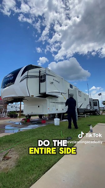 Effective RV Cleaning Techniques in the Sun