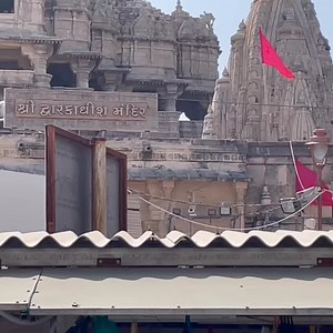 3.1M views · 173K reactions | 20 રૂપિયામાં અનલિમિટેડ જમવાનું દ્વારકા મંદિરની બાજુમાં unlimited lunch and dinner near dwarka temple | Garv Che Gujarati Chhu | Facebook