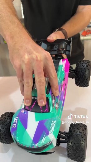 Unboxing the Mini Kraton 3S Monster Truck