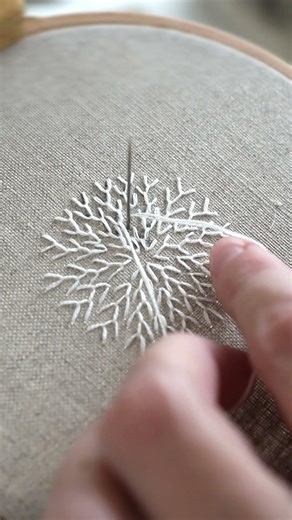 Feather Stitch Dandelion