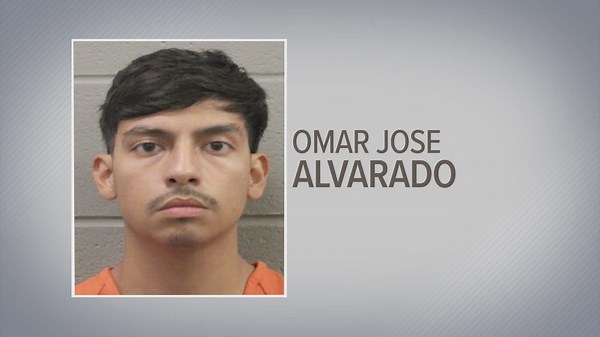 Man accused in crash that killed Pct. 5 deputy, her 7-year-old daughter booked in jail after being released from hospital