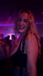 Flashing in a full club