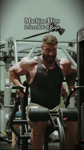 cbum chest and tricep workout at gym #cbummotivation