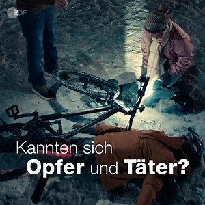 Für die Nachteulen unter euch: neue Fälle "Aktenzeichen XY ... ungelöst". Rudi Cerne präsentiert einen Mord auf dem Radweg und verhängnisvolle Raucherpausen. Heute Nacht um 01:05 Uhr in ZDFinfo – wer bleibt wach? 🦉 | ZDFinfo