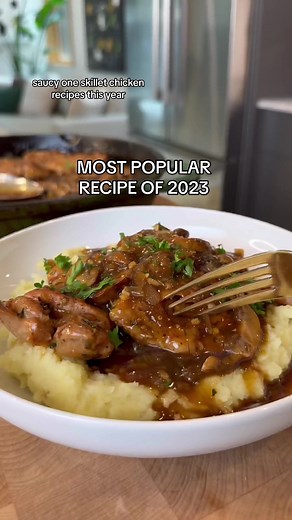 Skillet Chicken Thighs with Mushroom Gravy Recipe