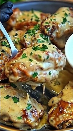 Creamy Baked Chicken Wings Recipe 🍗🧈 Juicy & Flavor Packed Comfort Food #foodreels #foodshorts