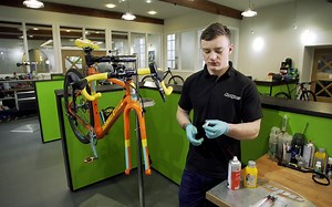 Hope Technology_ How to Bleed RX4 SRAM Calipers _ Brakes