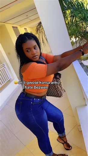 Kate Bezwen: Exploring Emotional Moments in Life