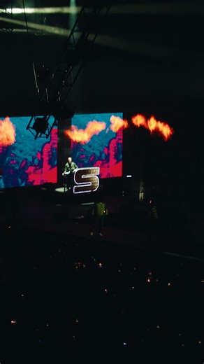 The vibes we're manifesting for the weekend… 🔥 Here's Chase & Status at The O2 with KSL - with ALL the detailed, arena-filling musicality that FOH engineer, Sean ‘Rampton’ Cranny, told us he’d been waiting for. “It was a dream to engineer every night.”🙏 📸 Chase & Status #slseries #arenasound 🔈@southbyproductions | d&b audiotechnik