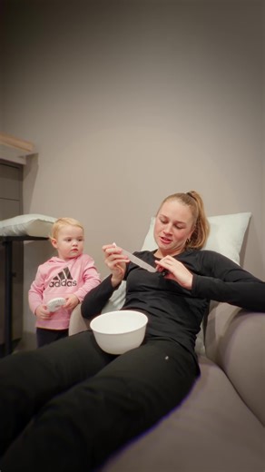 Getting to know the Optimal Health & Wellness team… one bowl prompt at a time 😂🤝 Each person pulled a question that started with “Shake hands with someone who…” and then had to go find the coworker that fit it best — like who’s the most competitive 😈, who you’d trust to watch your dog 🐶, who remembers everyone’s birthdays 🎂, or who’s basically the mom of the group 🥰 just to name a few! Hope you learned a bit about our amazing team! ✨🤩 📍Leawood, KS ☎️913-787-3728 🔗ohwkc.com #OptimalHealt