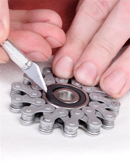 Perfect Spinner with a Chain | Science, Tech and Universe