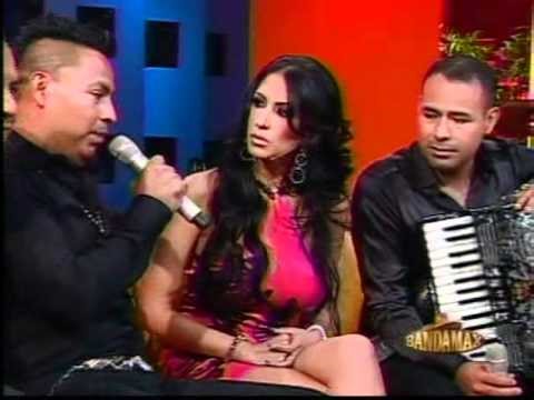 Los Inquietos Del Norte-Entrevista-Amor Mortal-En Pa¨ La Banda Night Show