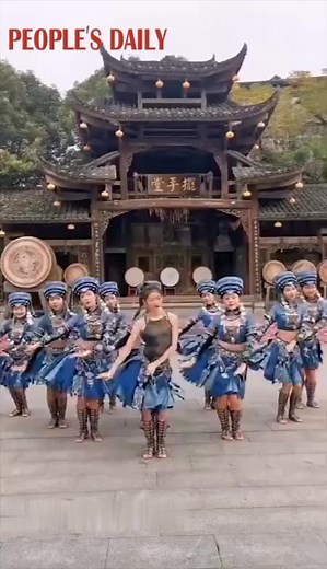 People of the Tujia ethnic group in southwest China always take pride in their culture. The Baishou Dance, or hand-waving dance is regarded as one of the most traditional folk dances in China with a history of 500 years. Now, dance with the Tujia people! | People's Daily, China