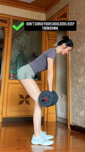 Dumbbell Bent-Over Row |attention to detail