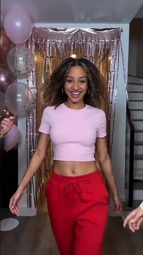 This is what a perfect girls' pre-party outfit vibe looks like