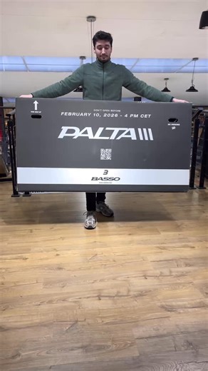 Le nouveau Basso Palta III est enfin arrivé ! Que vous visiez la performance pure ou l’ultra-distance, le Palta III répond présent avec un cadre allégé et des solutions de stockage intégrées Les nouveautés clés : - Passage de pneus jusqu’à 50mm - Nouvelle protection sous le boîtier de pédalier et patte de dérailleur universelle UDH - Collaboration exclusive avec Apidura pour un bikepacking optimisé sans risque pour votre peinture | Cyclexperts Brest