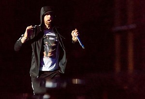 Eminem Sends A Message!