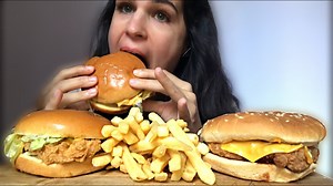 30K views · 1.1K reactions | ASMR - KFC BURGERS (NO TALKING) - EATING SOUNDS - MUKBANG #asmr #asmrburgers #asmrfood #mukbang | ASMeri Eats | Facebook