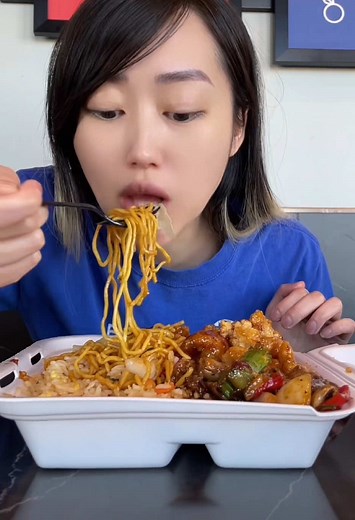 Panda Express Mukbang: Enjoying the Best Orange Chicken