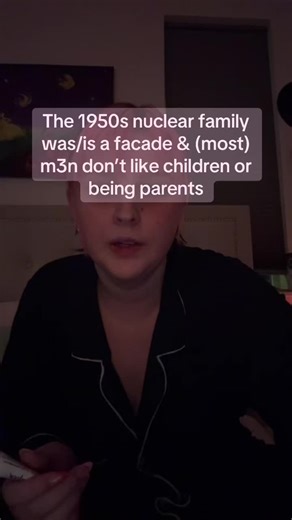 My biggest piece of evidence is that they had to create child support, the government is in debt because of unpaid child support checks. There’s over 90 MILLION dollars of unpaid child support in America since its creation in 1975. … #babymama #deadbeatdad #nuclearfamily #sheraseven #childsupport