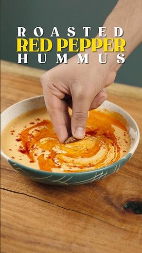 Super Easy and Creamy Roasted Pepper Hummus