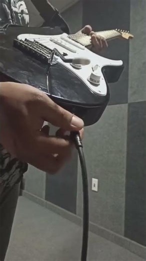 Yamaha GA-15 – Compact Guitar Amp with Big Tone