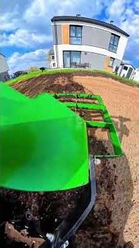 🚜 NIWELUJĘ WAŁ ZIEMI pod trawnik – John Deere 1026 + krata niwelująca | Efekt w kilka minut
