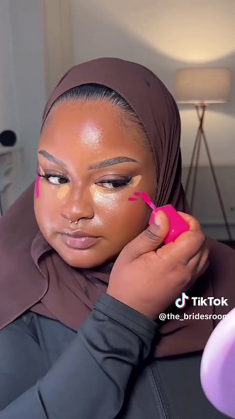 Brown Smokey Eye Makeup Tutorial with Aaliyah