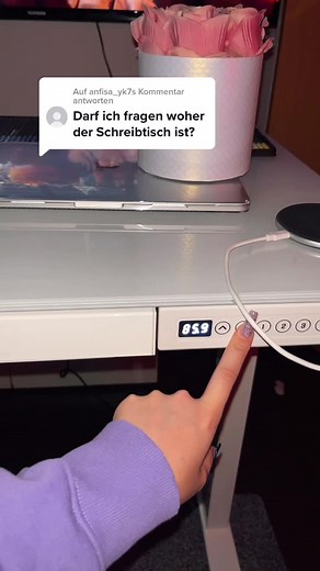 Antwort auf @anfisa_yk7 dieser Schreibtisch ist so iconic✨ mein modell: EG8 (white) Von @flexispot.de || Ad https://lightmailer-bap.web.de/0ErPgnc8KoY/deref/?redirectUrl=https://bit.ly/3tpJb5R #flexispot #flexispotde #schreibtisch #roomtour #flex #girlssupportgirls #fyp