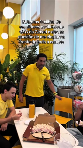 Reconhecimento do CEO da Cimed pelos 1M seguidores