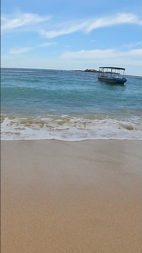 Hikkaduwa Beach - Sri lanka