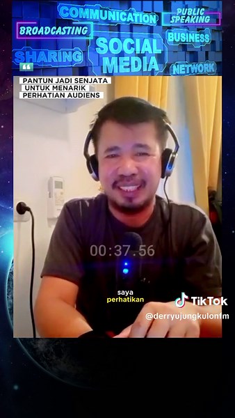 PANTUN JADI SENJATA ANDALAN PARA PUBLIC SPEAKER? EMANG GAK ADA CARA LAIN YA? #publicspeaking #speakingskills #penyiarradio #pantun #grabattention #fyp #fypシ #tiktokindonesia @tiktokIDofficial @Radio Ujungkulon FM