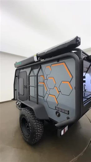 Very nice small off grid camper. @drncaravan #caravan #offroadcamper #smallcamper #overland #campertrailer | Trekkrlife