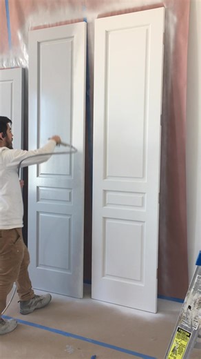 Grey primer for black is a must #paint #satisfying #pro #tik