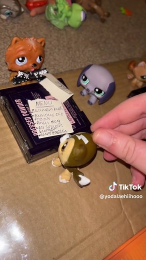 CLiT & Go Restaurant Roleplay | Littlest Pet Shop Owner