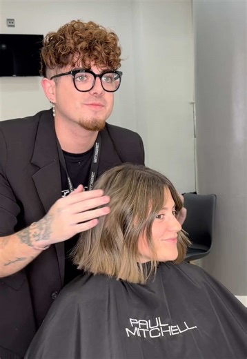 MIRRORLIGHT by Adrián Piñera Using @Paul Mitchell #adrianpiñera #hair #salontop #hairtop #peluqueriacieza