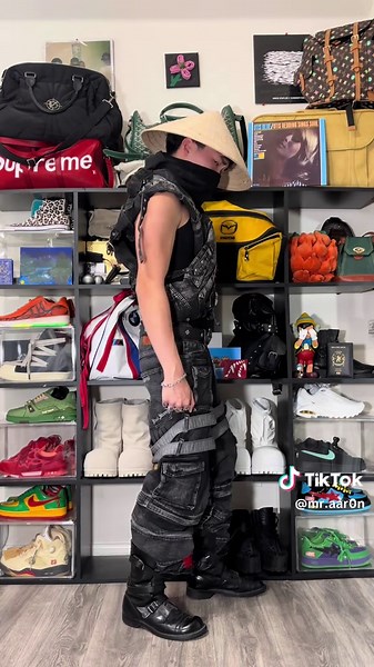 pants trick tutorial coming soon?🤔 #mraar0n #outfitinspo