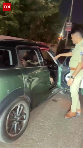 #Surat | #Althan police arrested chemical businessman and his friend after seizing liquor outside a restaurant. His 19-year-old son allegedly attacked a police sub-inspector during the raid. More details 🔗 http://toi.in/3lpGSa #Gujarat #GujaratNews | The Times of India