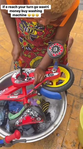 Washing made easy after I learnt this hack 👍 NO NEED TO BUY WASHING MACHINE #fyp #viral #hack | Christian and Blessing
