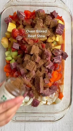 One pan oven baked beef stew with veggies, Middle Eastern spices, and vegetable broth. Bake 350F 45 mins. For stovetop version 👉#gotorecipe #recipe
