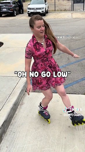 How to balance on rollerblades for complete beginners! 5 quick tips to try from the start and How to Rollerblade from the very beginning! Don’t forget practice is the best teacher 😄💞 #rollerblading #tipsandtricks #fitness #rollerblade #rollerskate #inlineskating #skate