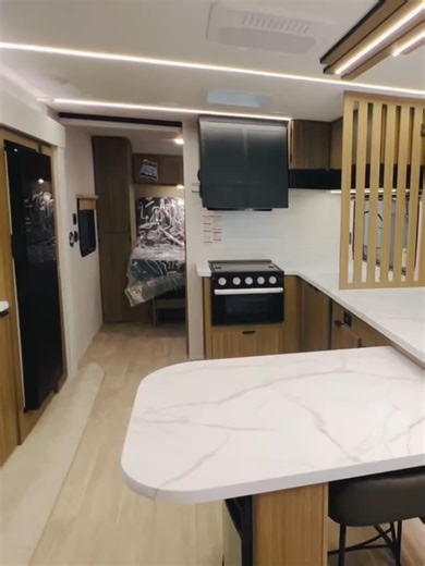 ✨ Simple. Cozy. Adventure-ready ✨ Say hello to the 2026 Salem 250ZEN — where less stress = more road trips 🚐💨 Here’s why this one just works: 📏 29’ 10” length = easy towing, easy parking 😴 Sleeps 3 = perfect for solo trips, couples, or a plus one 🛋️ Jackknife Sofa Slide = extra room without the bulk 🚿 Full Rear Bath = space to refresh after a long day 🛏️ Front Private Bedroom = your own cozy escape 📦 Overhead Cabinets = all the storage you didn’t know you needed This is the kind of RV th