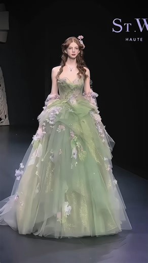 the beautiful princess dress video 👀✨ #fashion #shortsviral #catwalk