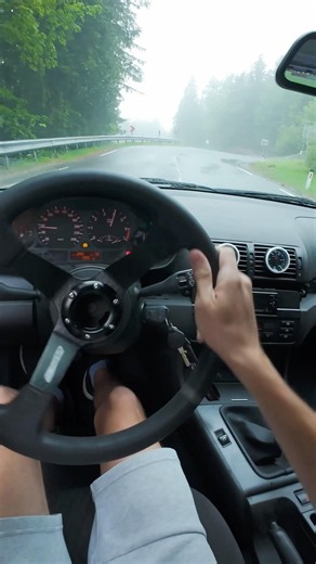 E46 328i Drifting B-Roads #328i #automobile #drift