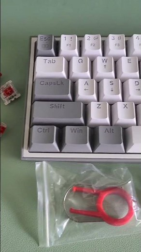 Unboxing the Redragon FIZZ K617 60 White & Grey Small Mechanical keyboard