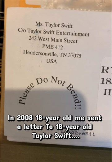 @Taylor Swift You probably don’t remember this, as you got so much mail, but it still makes me smile to know I was one of the lucky ones who actually got a reply 🥹 #fyp #taylorswift #fanmail #autograph #taylorswiftedit