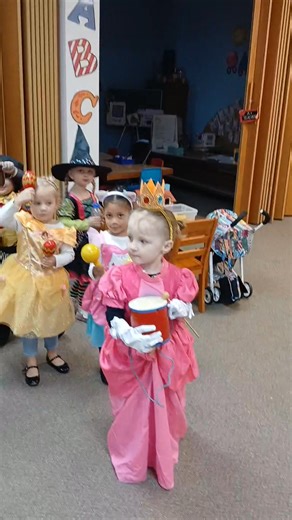 HALLOWEEN PARADE! 🎶 🎃 | The Learning Tree Preschool