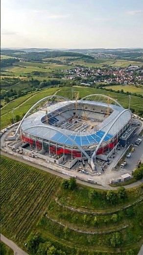 Die neue WIRmachenDRUCK Arena wird zur Fußballkathedrale! 😱🔥 |